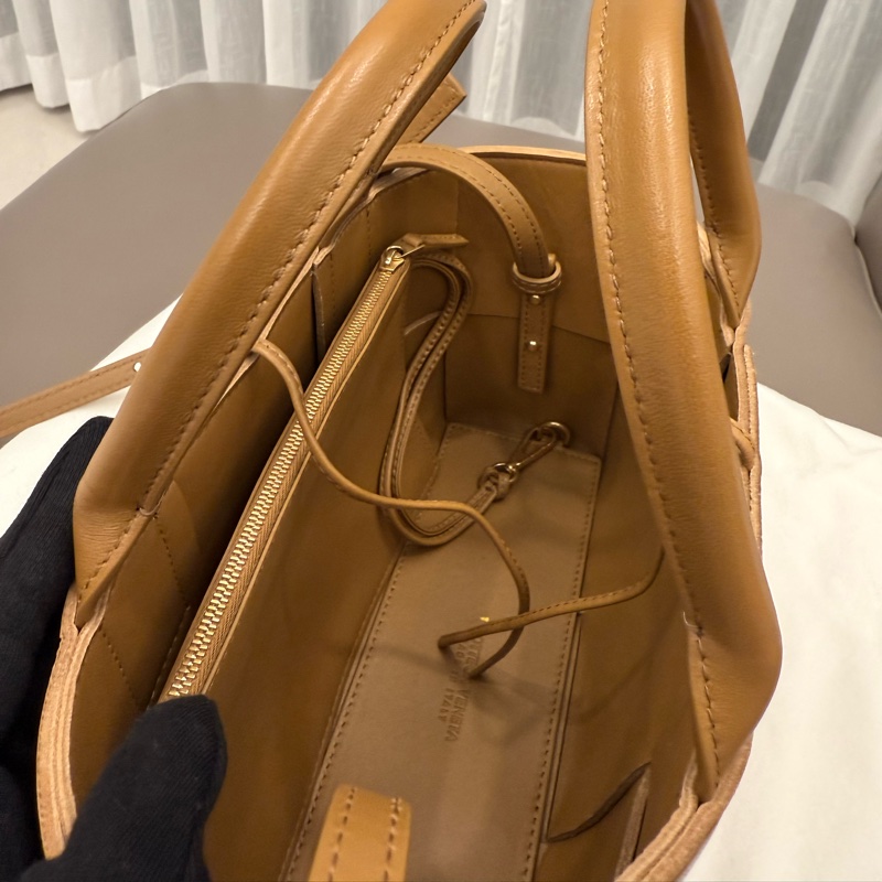 BOTTEGA VENETA BV Mini Arco Tote Bag 迷你托特包-12