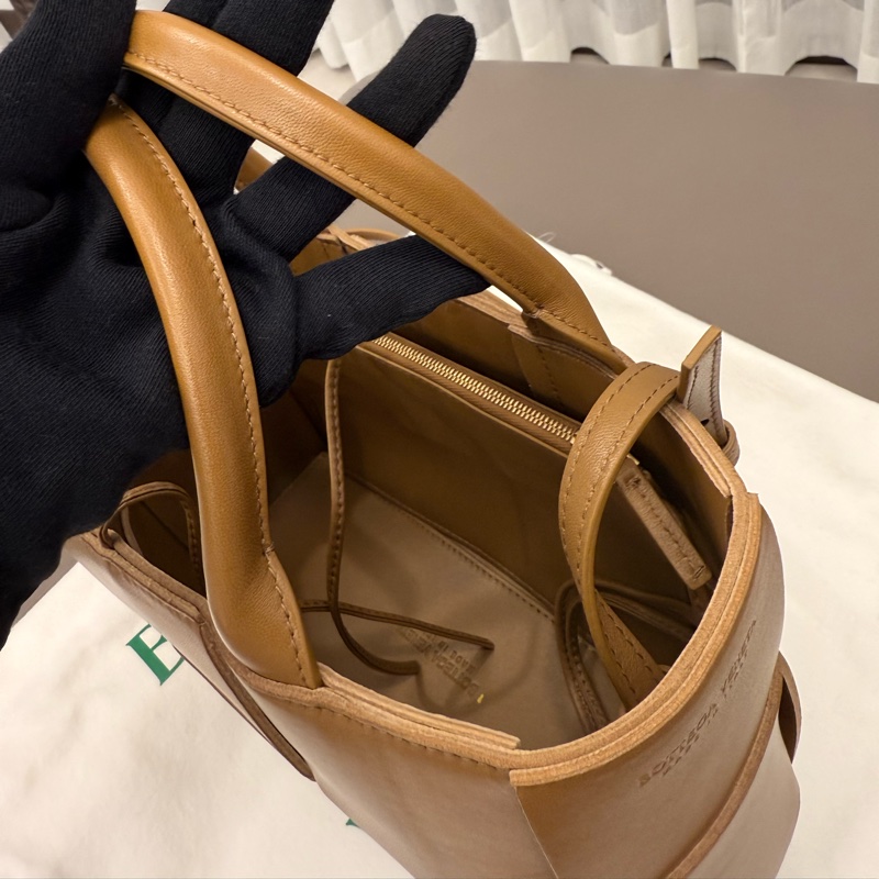 BOTTEGA VENETA BV Mini Arco Tote Bag 迷你托特包-13