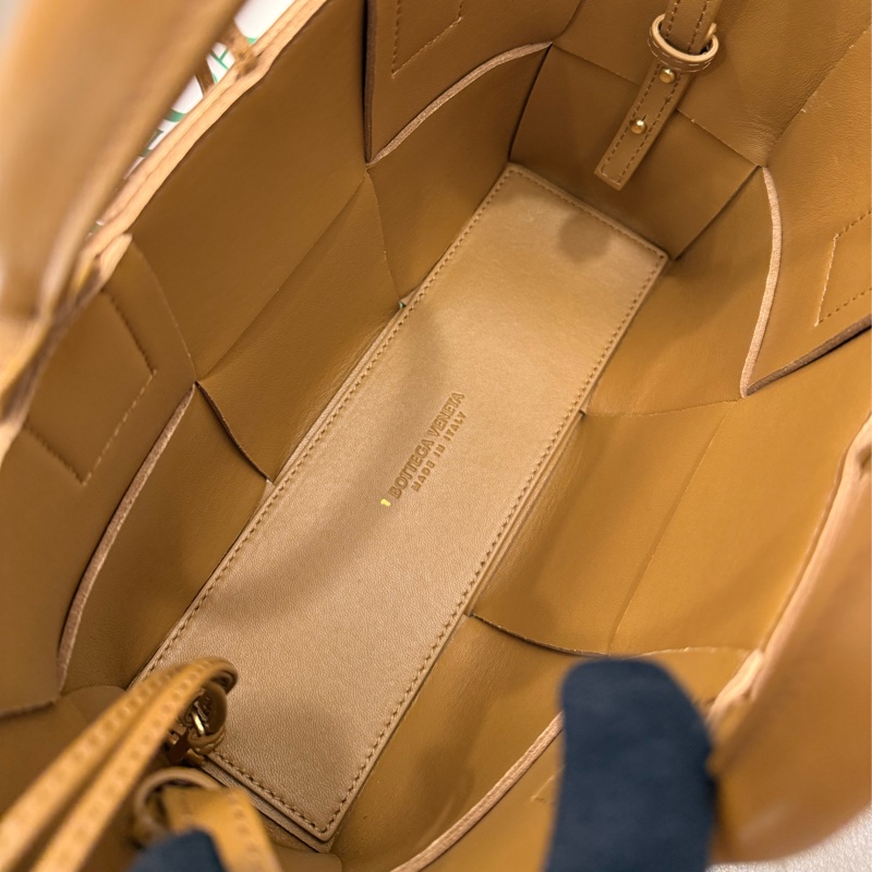 BOTTEGA VENETA BV Mini Arco Tote Bag 迷你托特包-14