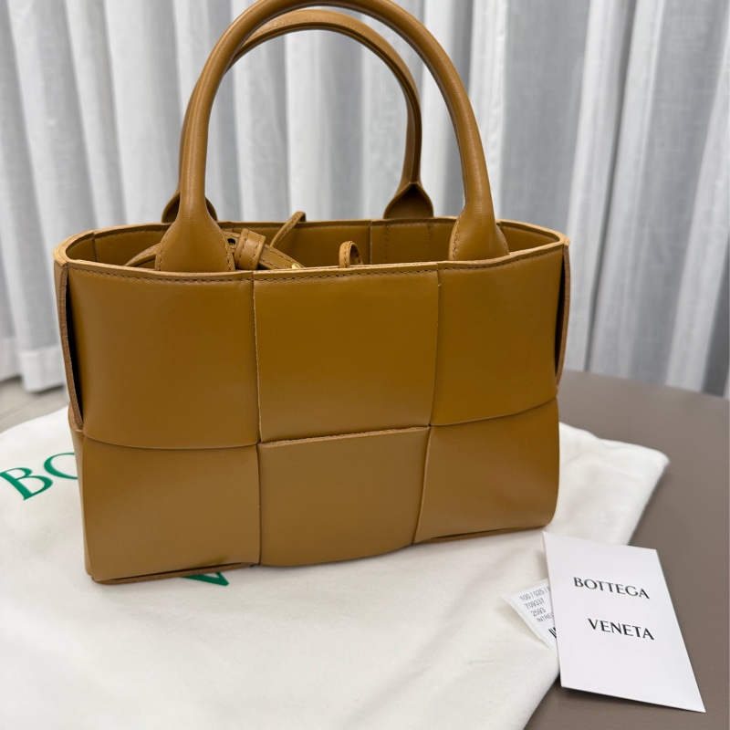 BOTTEGA VENETA BV Mini Arco Tote Bag 迷你托特包-23