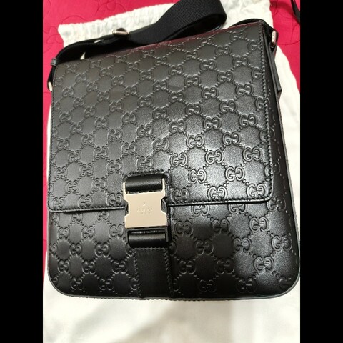 Gucci 經典斜背包 GG Logo 真品 全新 急售
