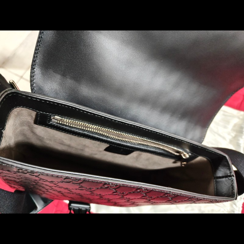 Gucci Signature 黑色扣鎖掀蓋斜側背包406368-CWCBX-1000-13