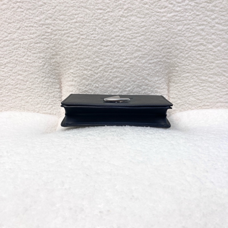 Louis Vuitton 路易威登 LV黑色EPI牛皮TWIST WOC斜背包M68560-5