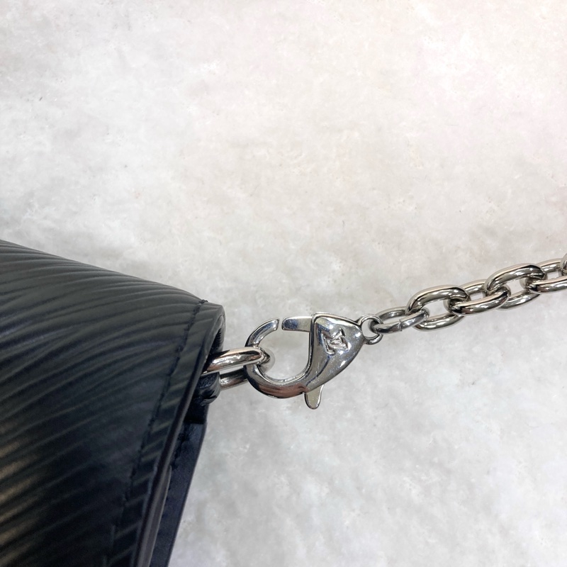 Louis Vuitton 路易威登 LV黑色EPI牛皮TWIST WOC斜背包M68560-16