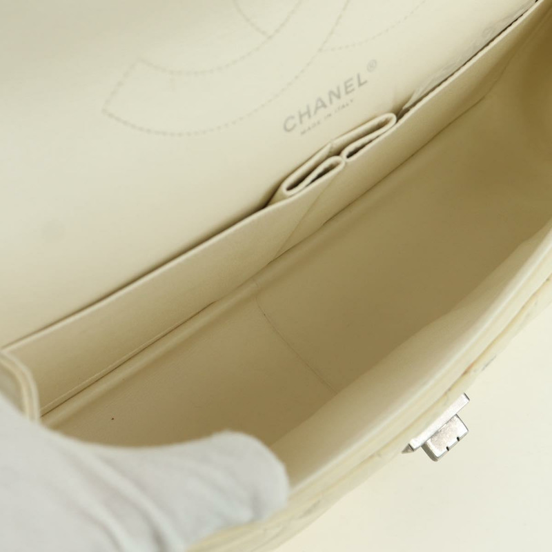 【日本直送】香奈兒 Matelasse 2.55 雙蓋鏈條包 白色皮革 CC Auth ARZ713V-21
