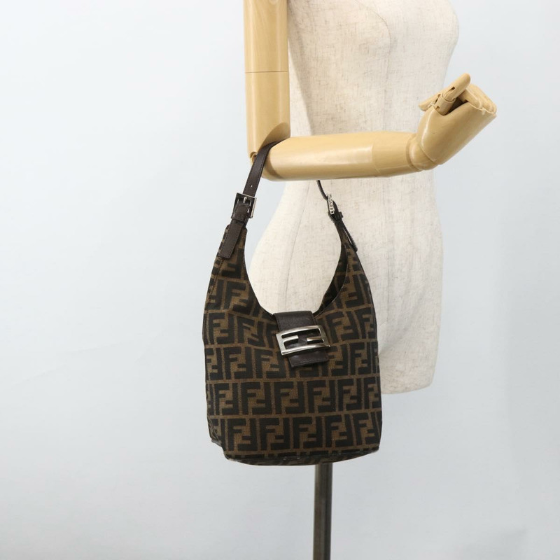【日本直送】FENDI Zucca帆布Mamma Baguette單肩包 棕色/黑色 正品 gh2021A-21