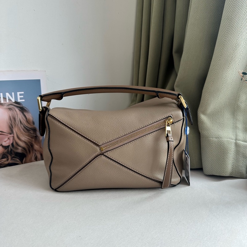 Loewe/羅意威 puzzle幾何包小號沙色 20年編碼 尺寸：24*16cm-2