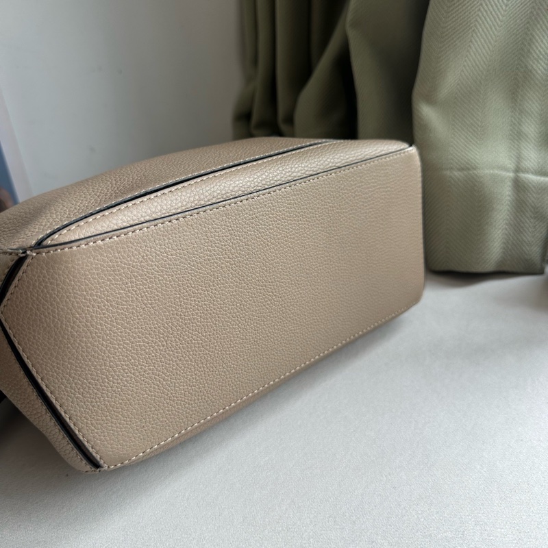 Loewe/羅意威 puzzle幾何包小號沙色 20年編碼 尺寸：24*16cm-4