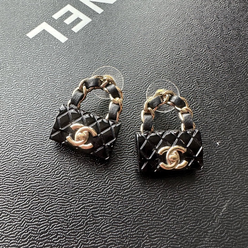 CHANEL香奈兒小書包款耳釘，23年  無附件-0