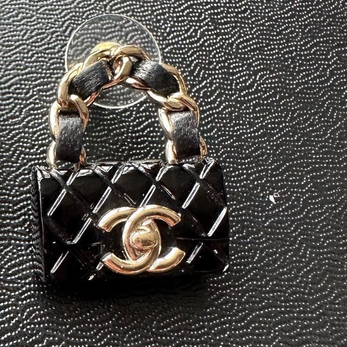 CHANEL香奈兒小書包款耳釘，23年  無附件-3