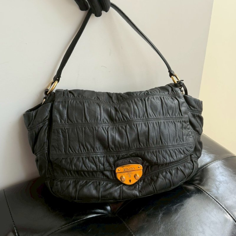 🏷Prada羊皮肩背包-3