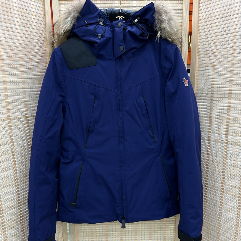 Moncler 滑雪系列 羽絨外套 4碼 近全新-0