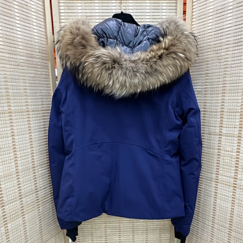 Moncler 滑雪系列 羽絨外套 4碼 近全新-1
