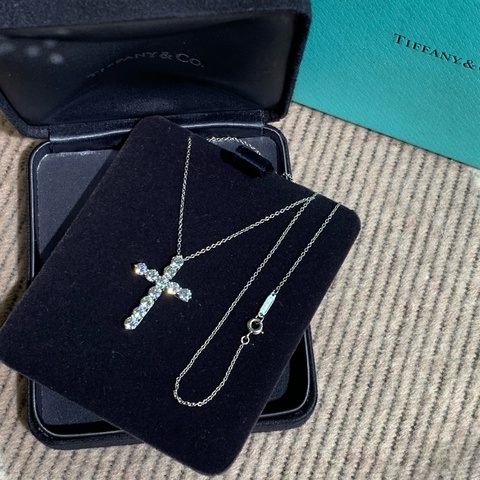 Tiffany十字架大號白金滿鑽項鍊