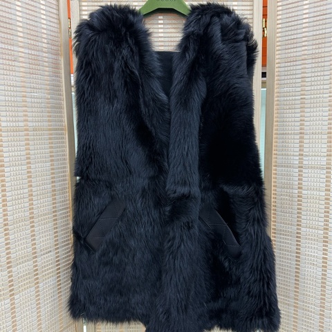 LV / Louis Vuitton路易威登羊皮毛一體兩面穿皮草連帽馬甲 36碼