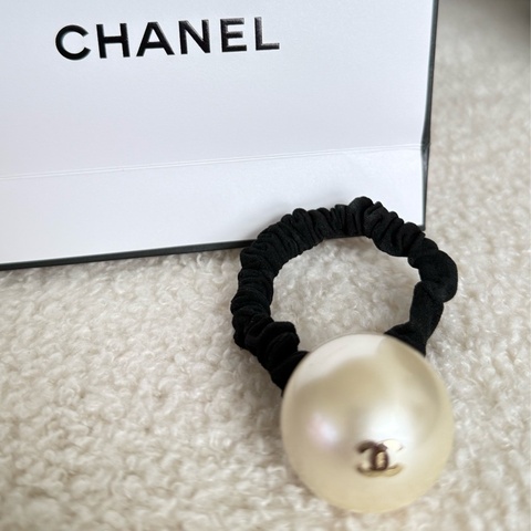 Chanel珍珠大髪飾