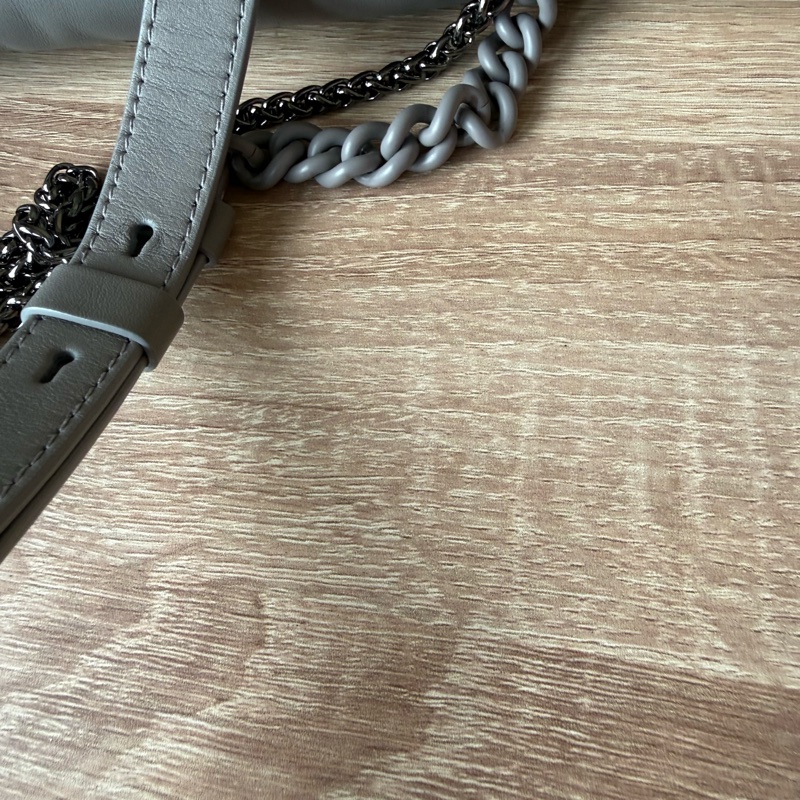 Salvatore Ferragamo 的 Viva Bow 單肩包（枕頭包)-13