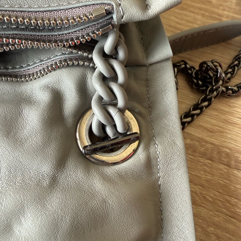 Salvatore Ferragamo 的 Viva Bow 單肩包（枕頭包)-14