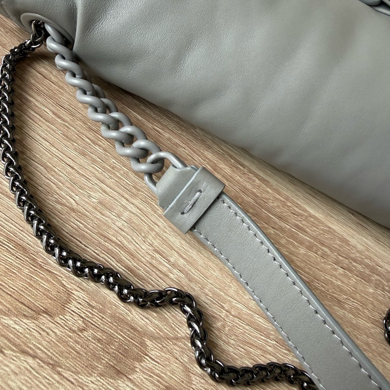 Salvatore Ferragamo 的 Viva Bow 單肩包（枕頭包)-17