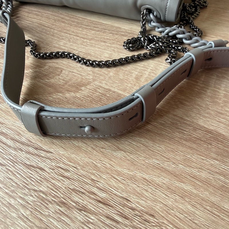 Salvatore Ferragamo 的 Viva Bow 單肩包（枕頭包)-18