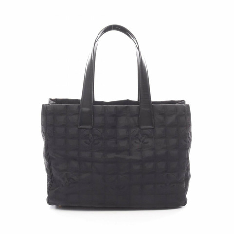 香奈兒新款旅行系列 MM 手提包，皮革尼龍帆布材質，女士黑色