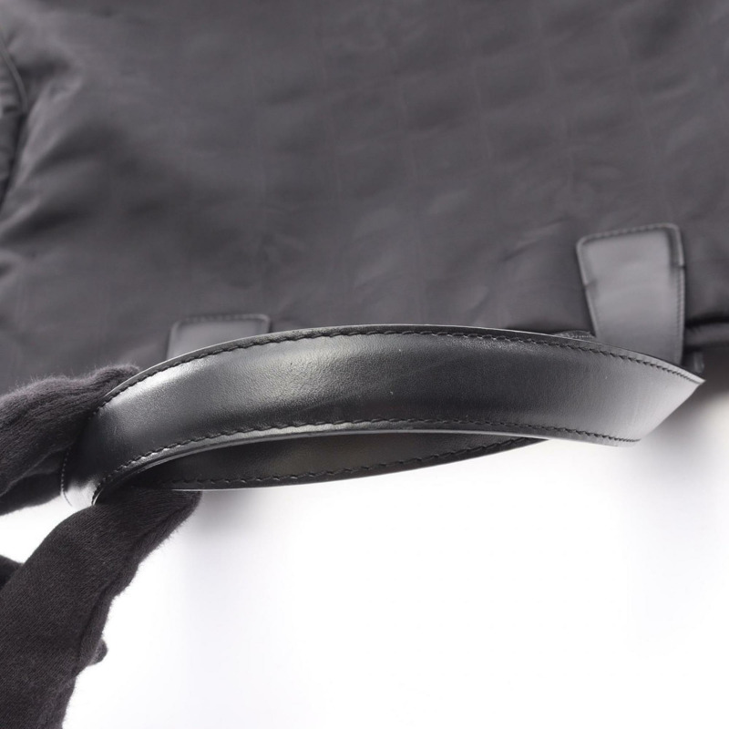 香奈兒新款旅行系列 MM 手提包，皮革尼龍帆布材質，女士黑色-9