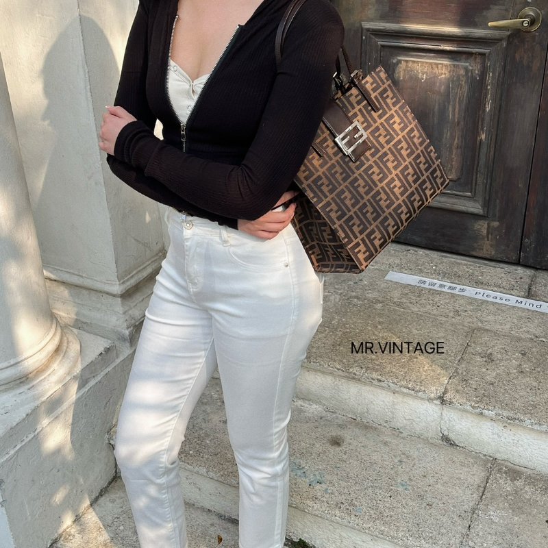 🏷Fendi老花托特包-1