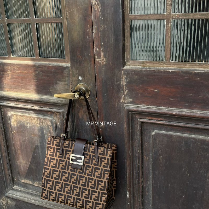 🏷Fendi老花托特包-2