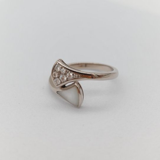 Bvlgari 寶格麗 Divas' Dream 白色珍珠母貝 鑲嵌鑽石 扇形戒指-1