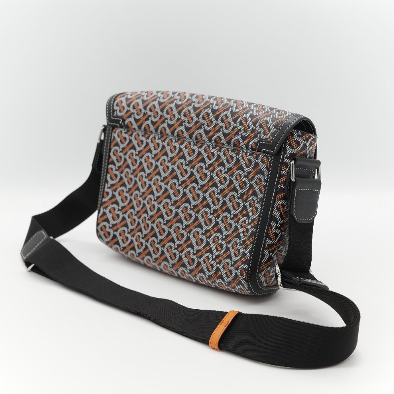 Burberry 巴寶莉 TB Print 經典印花 帆布 小牛皮 斜背 郵差包-5