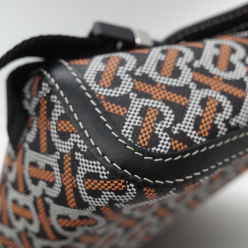 Burberry 巴寶莉 TB Print 經典印花 帆布 小牛皮 斜背 郵差包-12