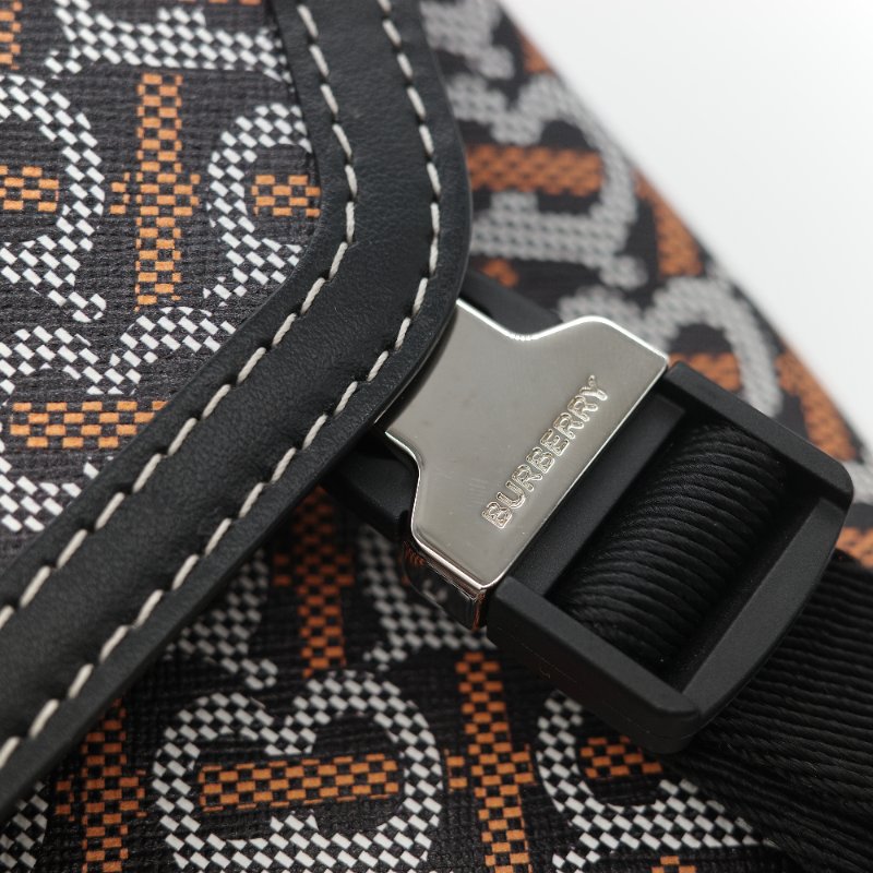 Burberry 巴寶莉 TB Print 經典印花 帆布 小牛皮 斜背 郵差包-15