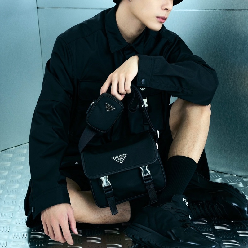 Prada 普拉達 三合一郵差包 小號 約22*16*9 自重輕便 搭配寬肩帶-2