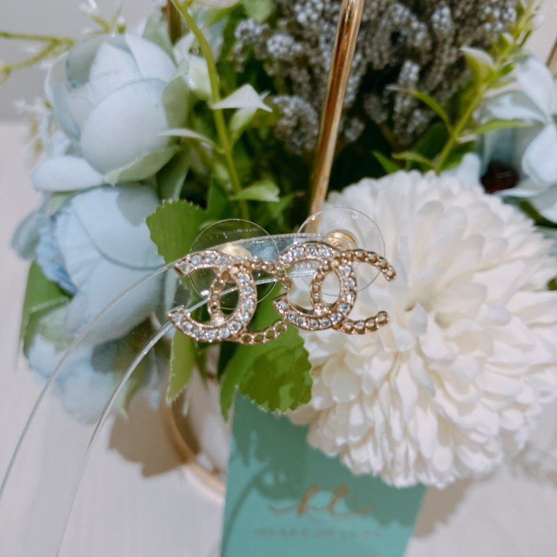 TK1996	香奈兒 經典 雙C 水晶拼褸空 耳環Chanel CC Crystal With Vault Earrings-5