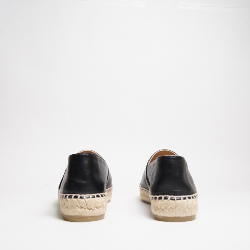 CHANEL 黑色平底草織鞋-1