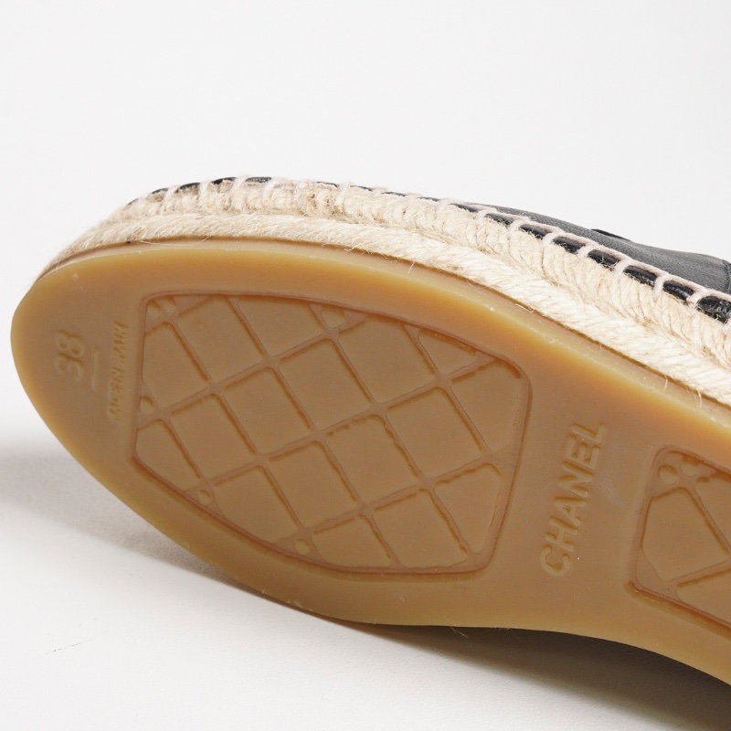 CHANEL 黑色平底草織鞋-10