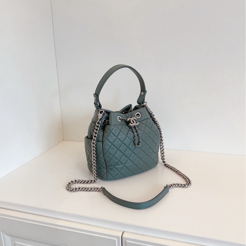 Chanel香奈兒 抹茶綠菱格銀扣2way抽繩水桶包 尺寸約20*22*14 可拎可背-2