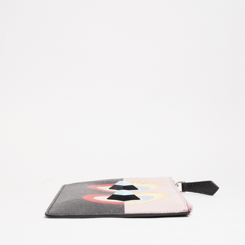 FENDI 限量版粉紅色皮革怪獸拉鍊手拿包-2