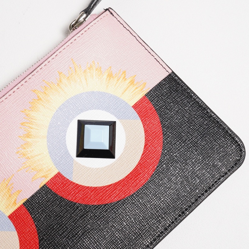 FENDI 限量版粉紅色皮革怪獸拉鍊手拿包-9