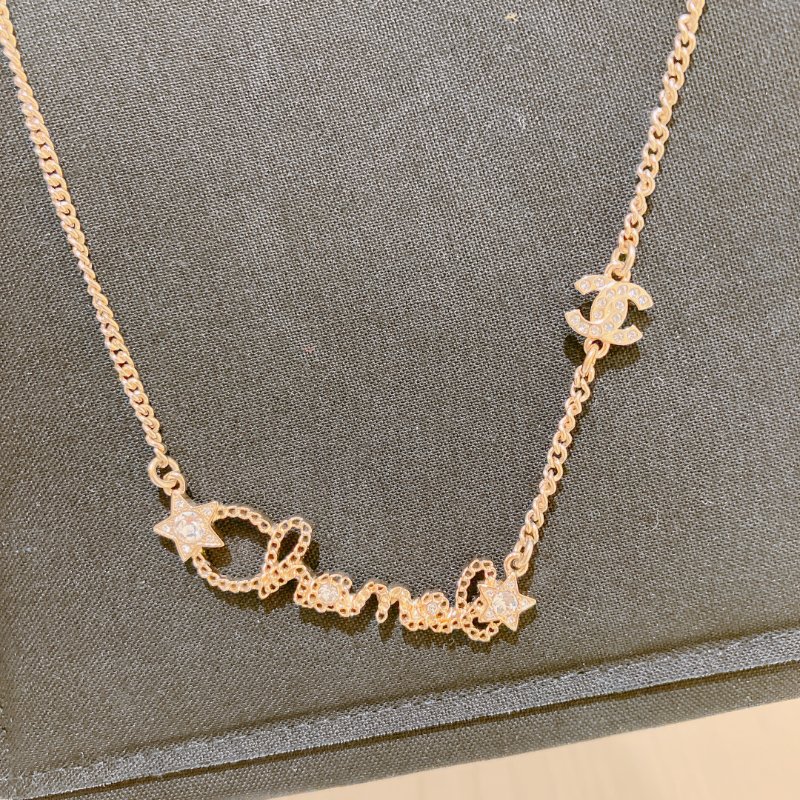 TK1997  香奈兒字母 金 水晶拼星星 頸鏈 Chanel Gold X Crystal Letters with Stars Necklace-3
