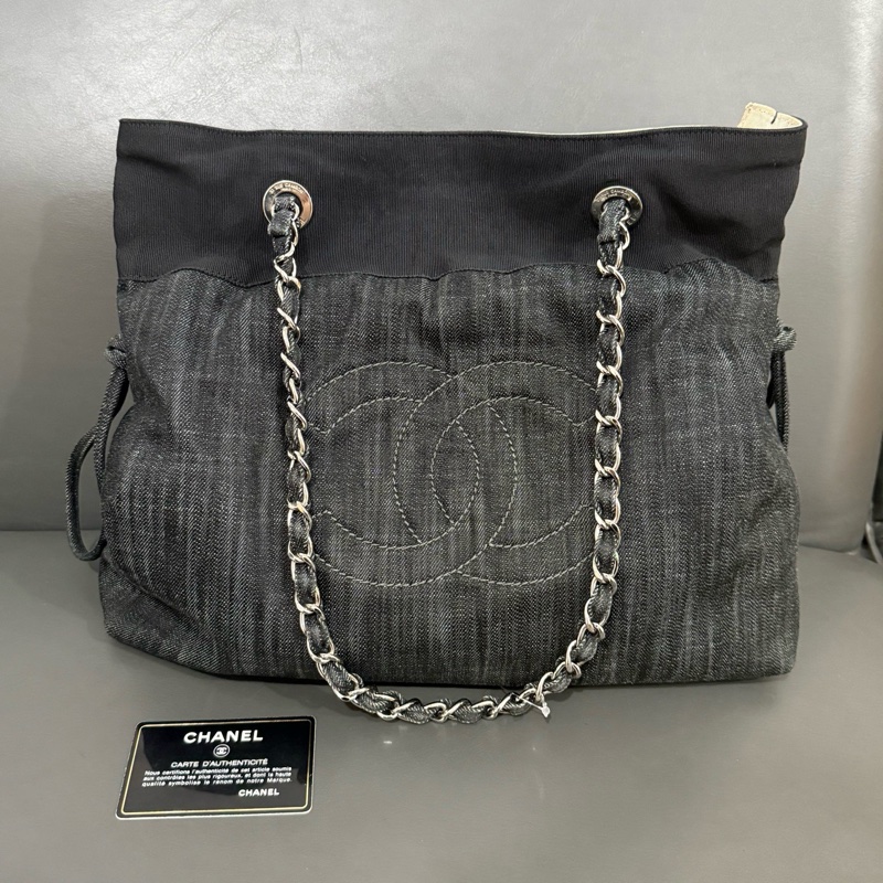 Chanel香奈兒 黑色牛仔抽繩 燒賣托特tote 13開有卡。-1