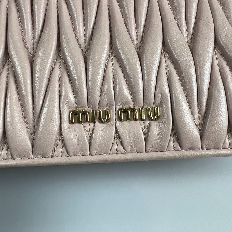 MIUMIU 粉花卉水鑽包-8