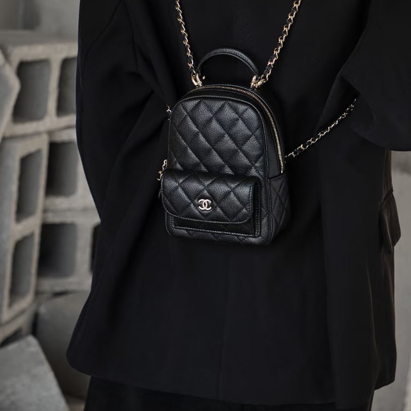 CHANEL 粒面牛皮迷你後背包 - 黑金-1