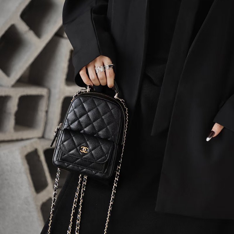 CHANEL 粒面牛皮迷你後背包 - 黑金-10