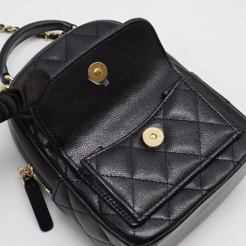 CHANEL 粒面牛皮迷你後背包 - 黑金-10