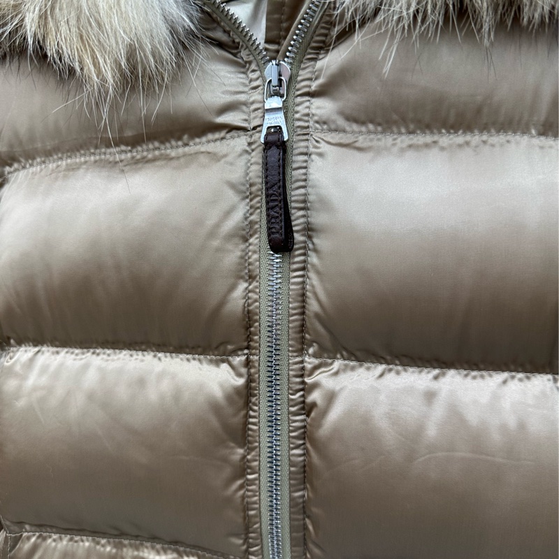 Prada銀灰色毛領 羽絨服-5