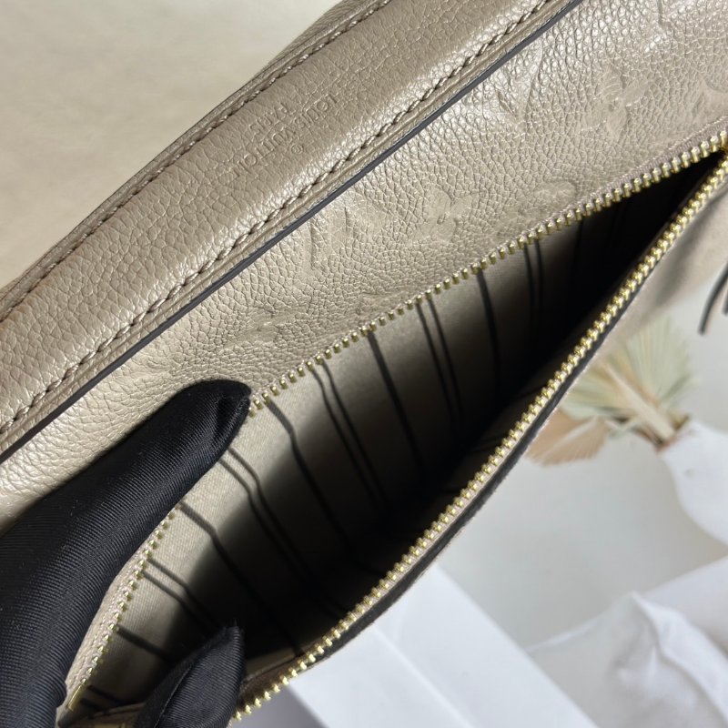 LOUIS VUITTON Pochette Metis郵差包 - 米-7