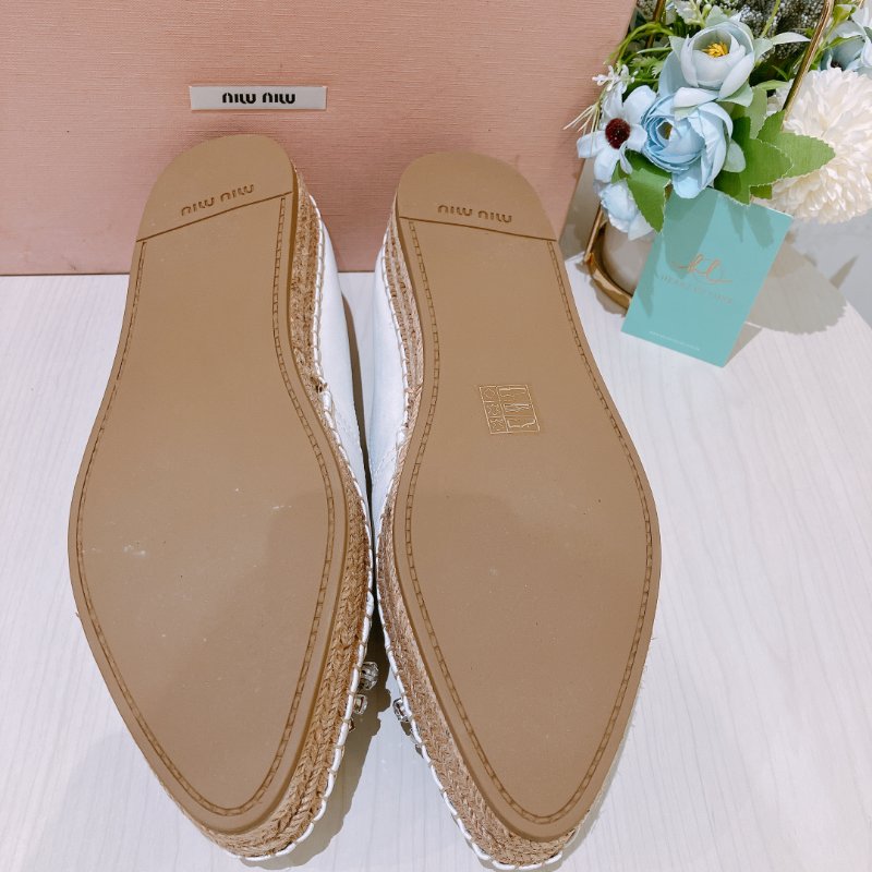 TK1998	Miu Miu White Leather Crystal Embellished Espadrille Loafers Size 41-10