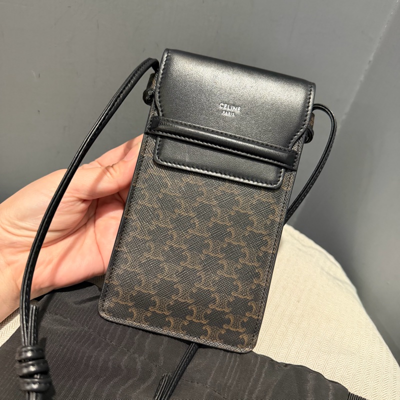 CELINE 老花 翻蓋 手機包 斜背包 黑-1