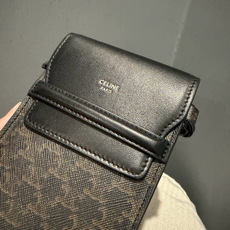 CELINE 老花 翻蓋 手機包 斜背包 黑-4